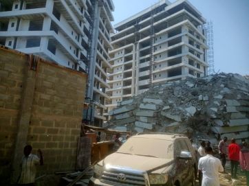 Confirman 42 fallecidos tras el derrumbe en Nigeria