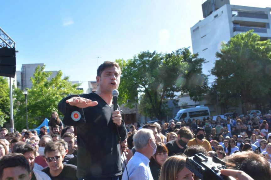 En modo campaña, Kicillof insistió en