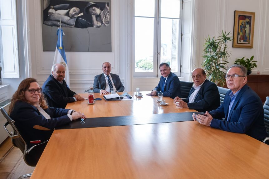 Manzur recibió a los