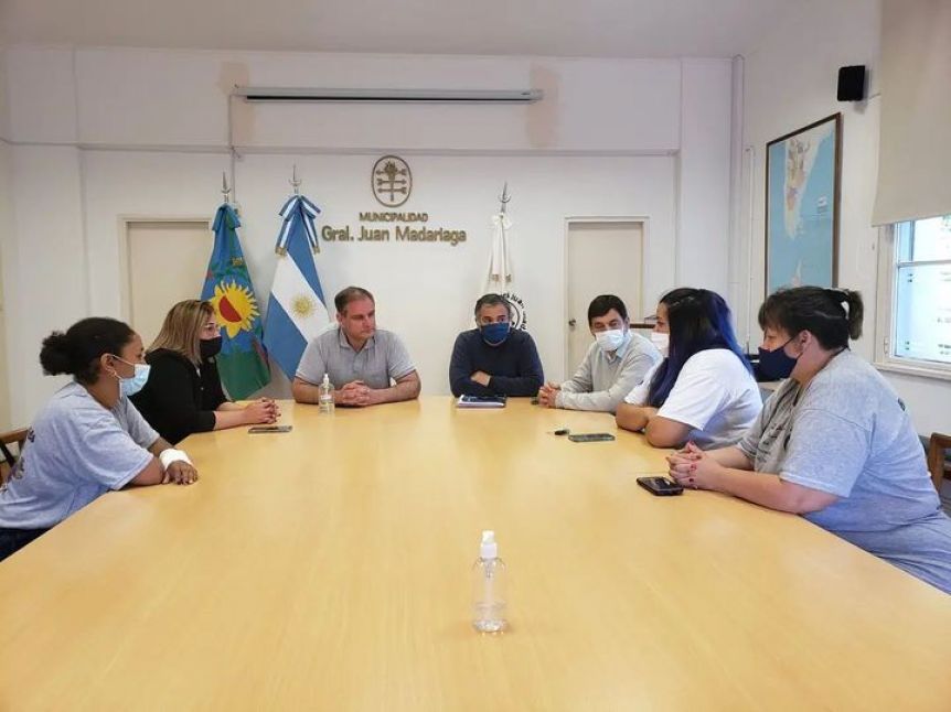 Alcalde radical celebró con pirotecnia y después se disculpó