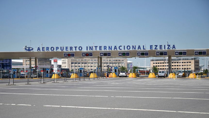 El Banco Central prohíbe comprar en cuotas pasajes al exterior