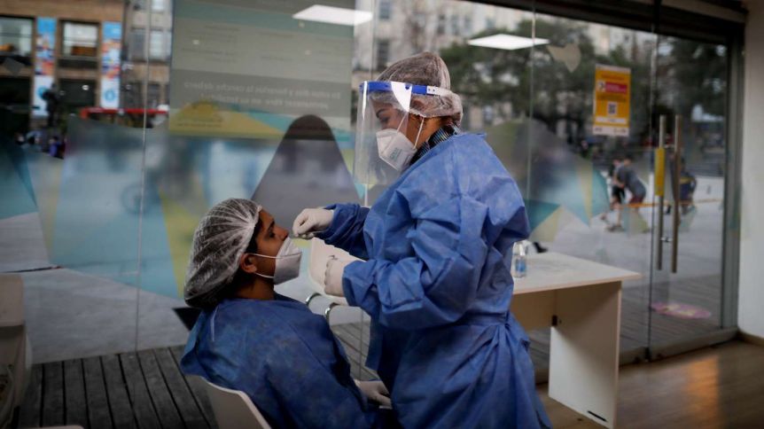 Confirmaron 12 muertes y 1.521 contagios de covid en las últimas 24 horas