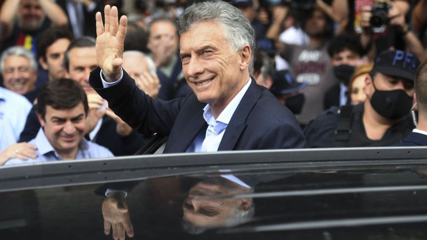 Macri procesado por presunto espionaje a familiares del ARA San Juan