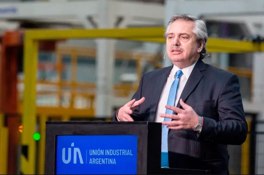 Ante industriales, Fernández pidió
