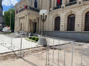 Tenso clima en Tandil: el municipio iniciará acciones legales tras destrozos en la marcha por la muerte de un joven