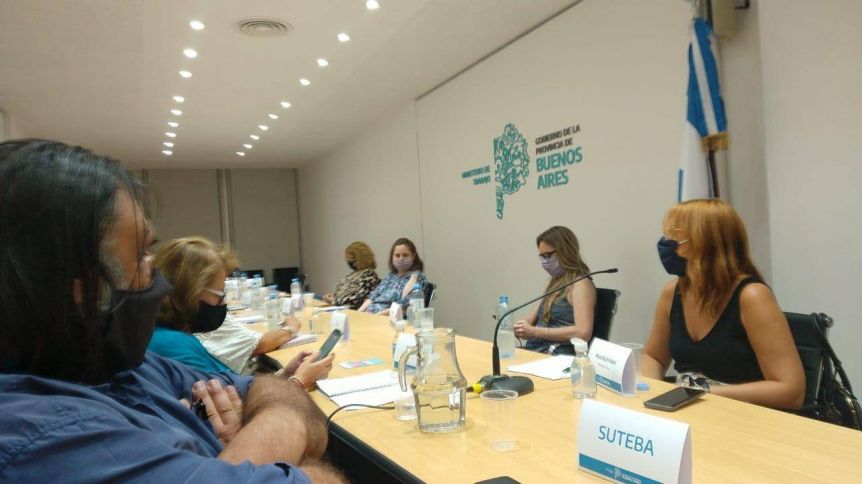 Gremios docentes fueron convocados por la Provincia para discutir salarios