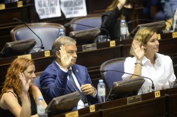 Los nuevos diputados tomaron posesión de sus cargos
