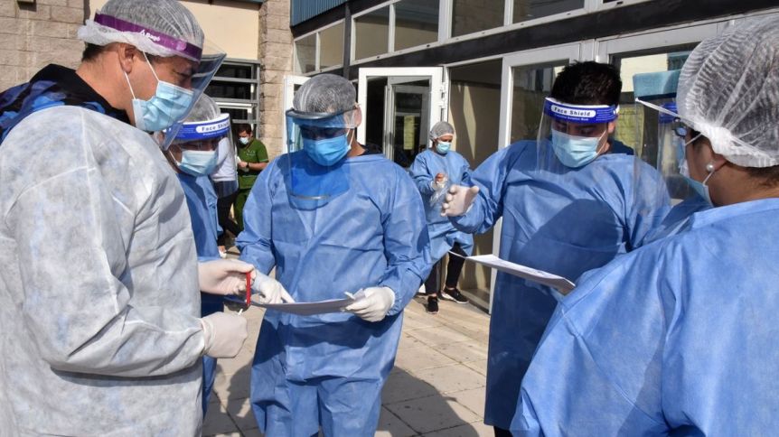 Confirman 12 muertes y 2.445 contagios de covid en las últimas 24 horas