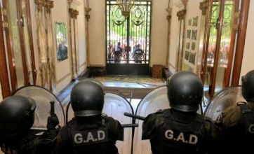 Continúa la tensión en Tandil porque el funcionario imputado en la muerte de un joven sigue en libertad