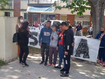 Continúa la tensión en Tandil porque el funcionario imputado en la muerte de un joven sigue en libertad
