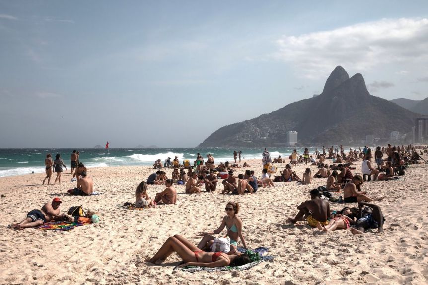 Brasil exige pase sanitario a quienes ingresen al país