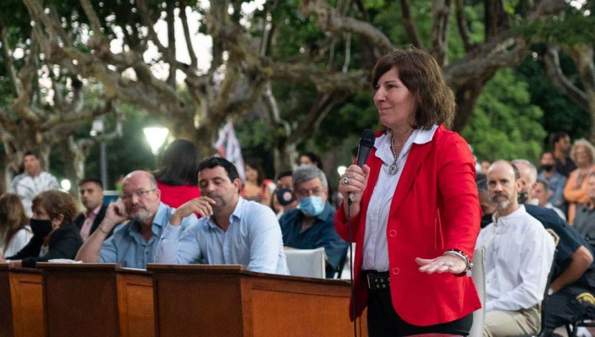 Duro cruce entre oficialismo y oposición por la jura de concejales en distrito radical