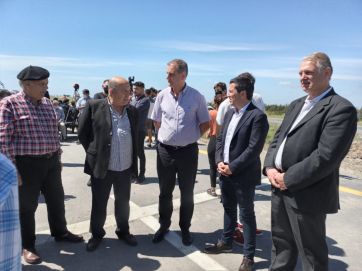 A la espera de una temporada exitosa, Kicillof encabezó el anuncio de obras en rutas