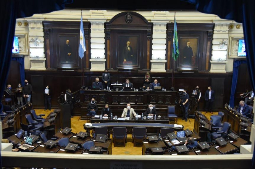 En la discusión por el Presupuesto bonaerense, el paquete se hace cada vez más grande