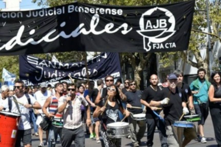 Paritaria judicial: la Provincia ofertó, la AJB lo medita