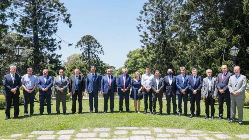 Alberto recibió a gobernadores preocupados por la no sanción del presupuesto 2022