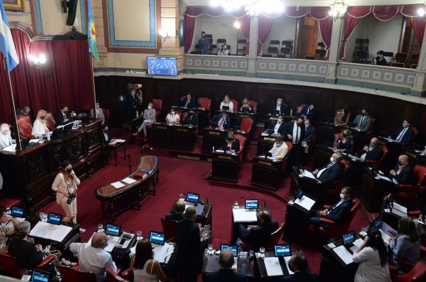 La Legislatura ratificó autoridades de la Defensoría del Pueblo y amplió cargos adjuntos