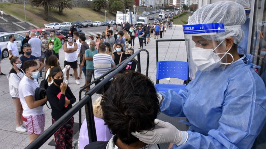 Nuevo record de contagios de coronavirus: 81 mil casos y 49 muertes