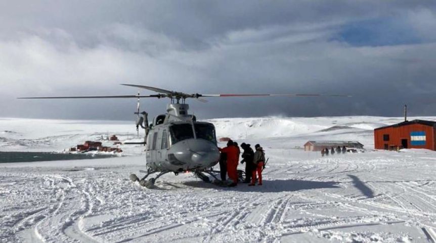 Antártida: evacuaron a nueve personas no vacunadas por un brote de Covid