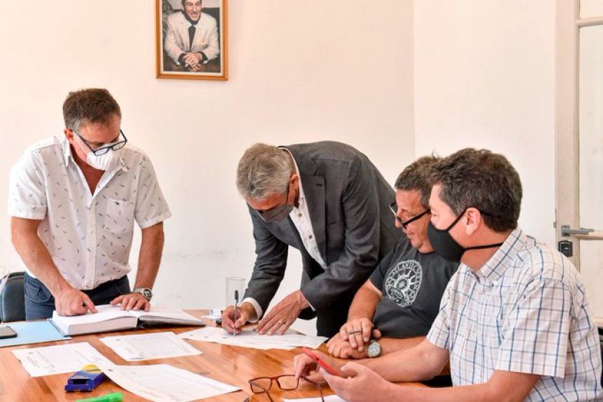 Dos intendentes de licencia buscarán la reelección al PJ en sus distritos