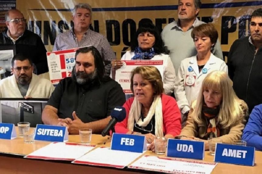 Con las clases a la vuelta de la esquina, los gremios docentes analizan la propuesta salarial