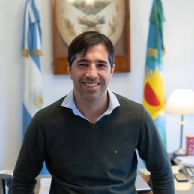 Sacudió la estantería: intendente radical cambió a medio gabinete