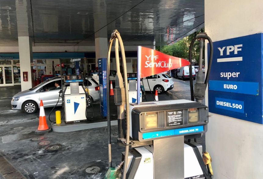 El precio del combustible se disparó en todo el país a causa del conflicto en Ucrania