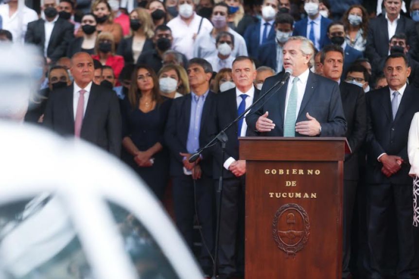 Alberto pone paños fríos y convocó a la unidad: