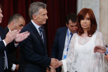 Leña del árbol caído: Macri cruzó con todo al Presidente y dijo que 