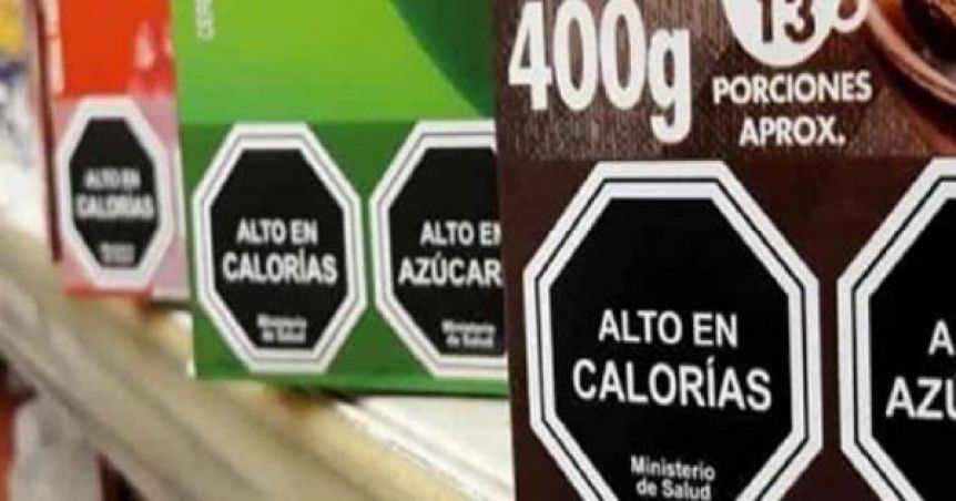 El Gobierno reglamentó la Ley de Etiquetado Frontal y las empresas deberán adaptar los envases