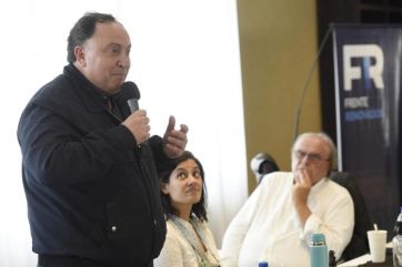 Ante la fuerte interna en el FdT, el massismo sale a jugar y mete presión