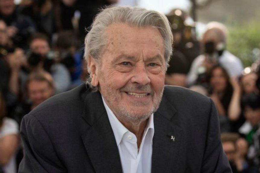Por su estado delicado de salud, el actor Alain Delon pidió la eutanasia