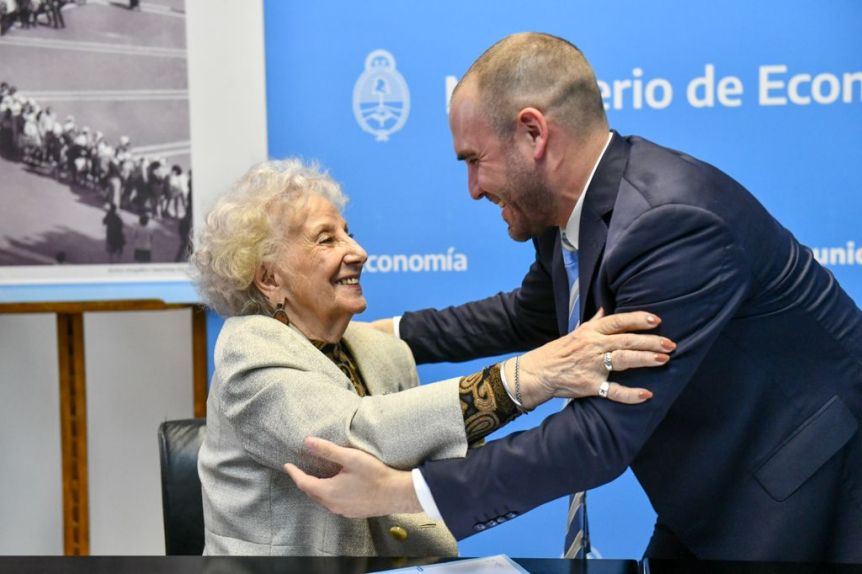 Para la presidenta de Abuelas de Plaza de Mayo “Guzmán es un genio”