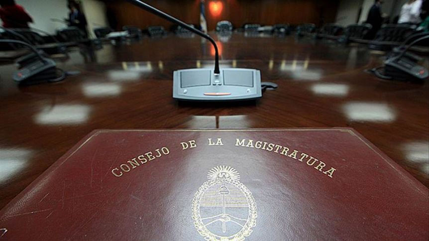 La Corte solicitó el expediente que concedió el amparo en el conflicto por el Consejo de la Magistratura