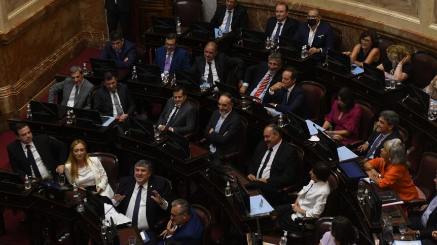 El FdT se dividió en el Senado y la oposición denunció una maniobra del oficialismo