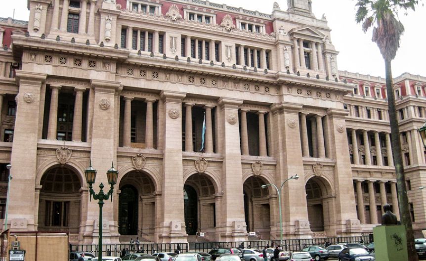 El oficialismo busca reactivar el debate por la cantidad de integrantes de la Corte