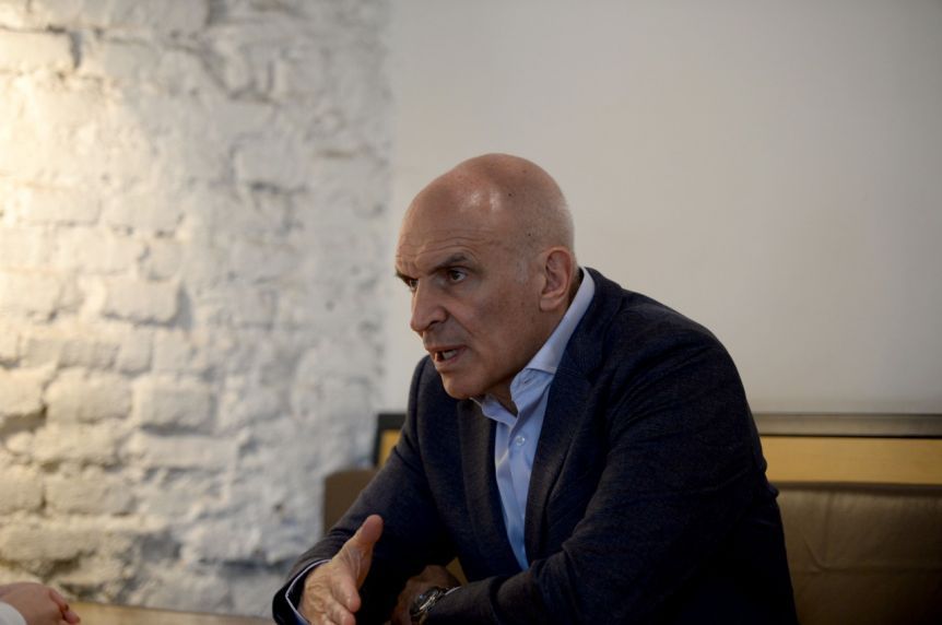 Espert se anticipa y se prueba el traje como candidato en tierras bonaerenses