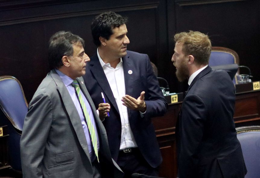 Dos comisiones que pide La Cámpora tensionan el acuerdo previo del FdT con Juntos