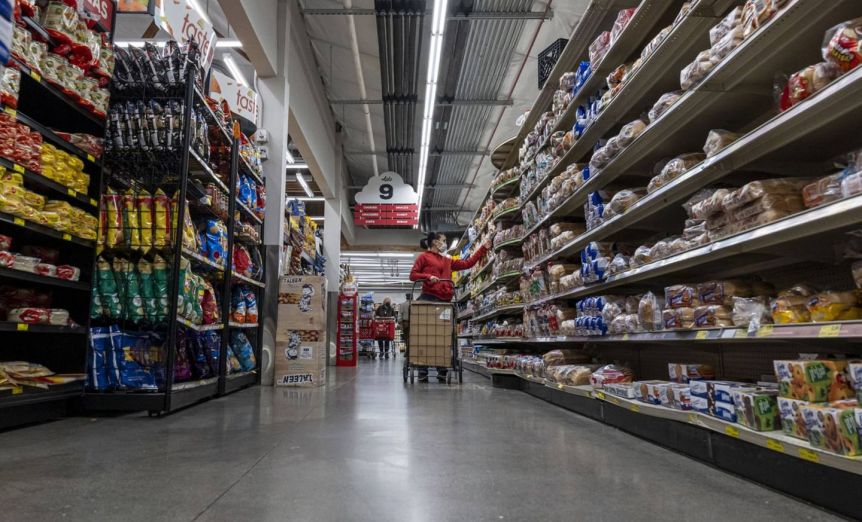 El precio de los alimentos perfora el techo de la inflación y jaquea a los sectores vulnerables