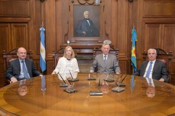 El camino del jury desemboca en jueces en el banquillo