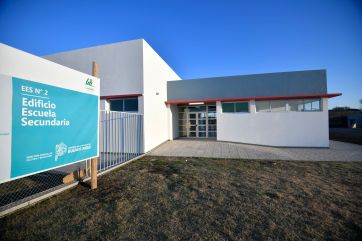 Kicillof sobre las escuelas: “Nuestro compromiso es terminar lo que falta antes del año que viene”
