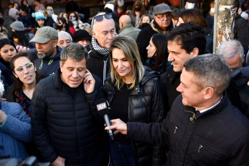 En clave electoral, Manes, Abad y Losada recorrieron La Matanza