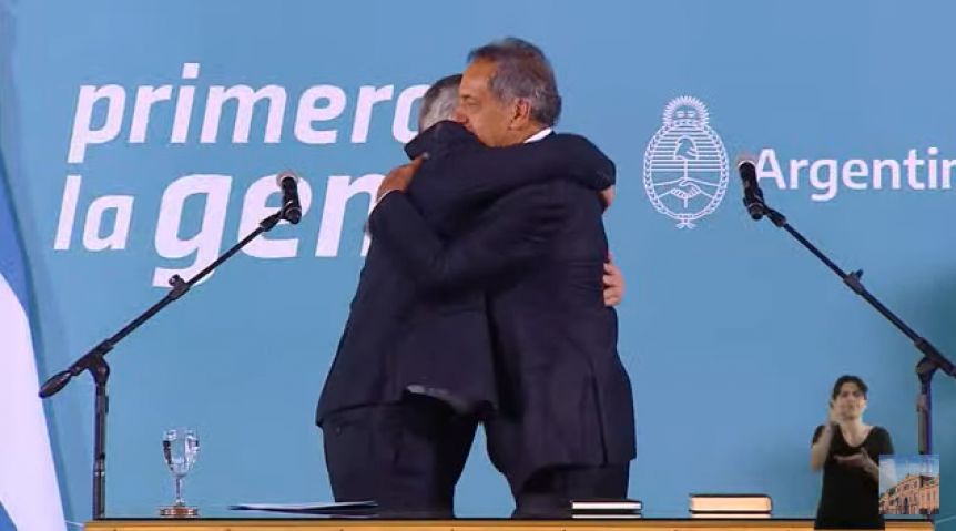 Con el recuerdo a Kulfas, el Presidente tomó juramento a Scioli como ministro de Producción