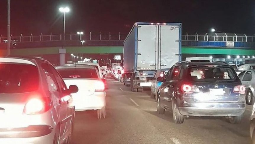 Levantaron el corte tras el reclamo de camioneros por falta de Gasoil que causó caos