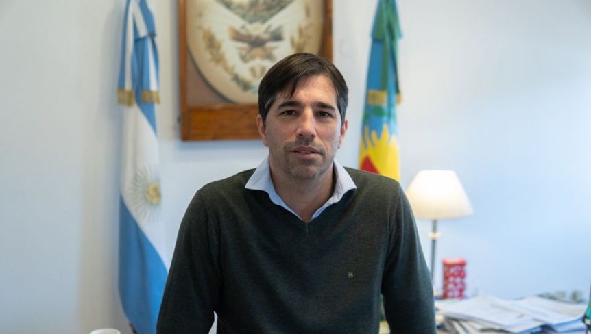 Un intendente se opuso al asueto por el Día del Trabajador Estatal y fue a trabajar igual