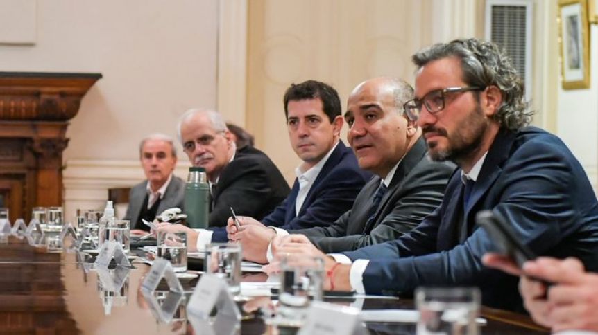 Tras una jornada caliente por la suba del dólar, hubo reunión de Gabinete con faltazo de Guzmán