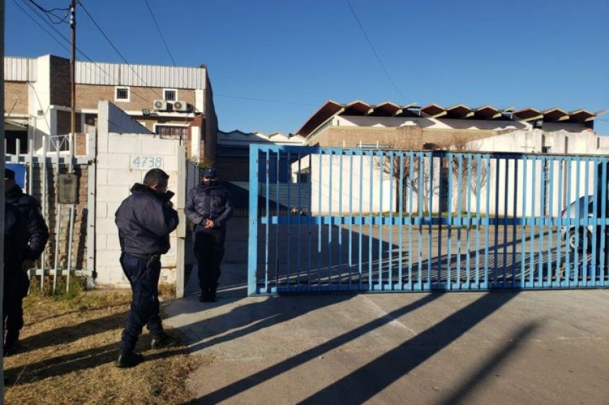 Córdoba: un operario de una metalúrgica quedó atrapado en una máquina y murió