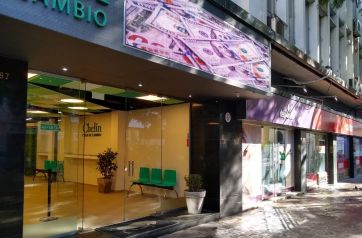 Alberto Fernández y Martín Guzmán acorralados por el rumbo de la economía 