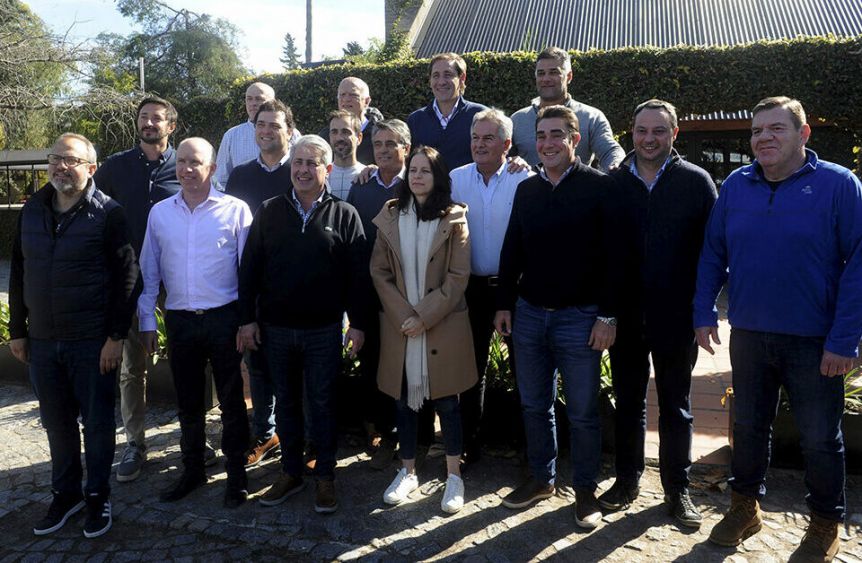 Intendentes PRO se cuelgan de un reclamo de sus pares radicales ante la crisis