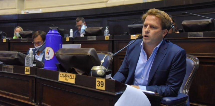 Diputados exigen que se prohíba a los presos el uso de teléfonos celulares